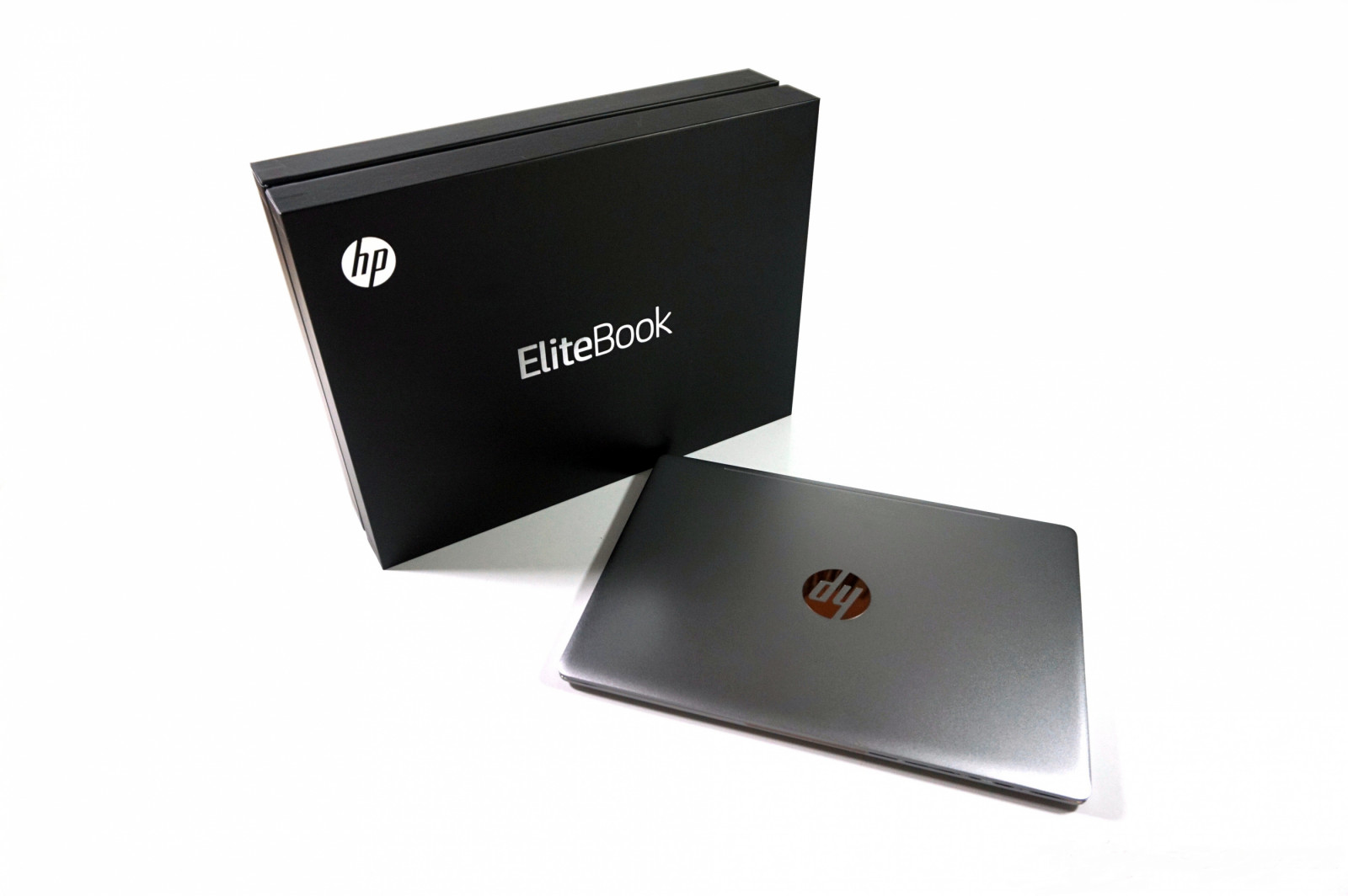 12" Folio Ultrabook G1 M3-6Y30 8GB 480GB SSD Windows 10 Professional ReNew Portatīvais dators